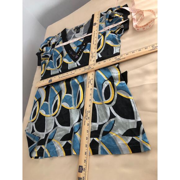 Antilia Femme Blouse Size XL V-Neck Pullover Embellished Short Sleeve Tie Back - Picture 9 of 10